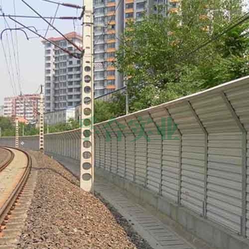 铁路声屏障